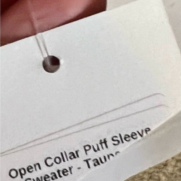 Elan Women's Open Collar Puff Sleeve Sweater  in Taupe sz Small - Picture 8 of 8